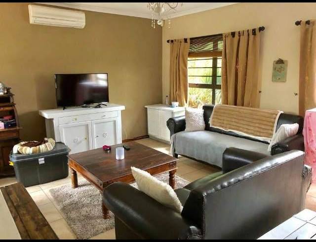 3 BEDROOM TOWNHOUSE FOR SALE IN LANGEBERG HEIGHTS